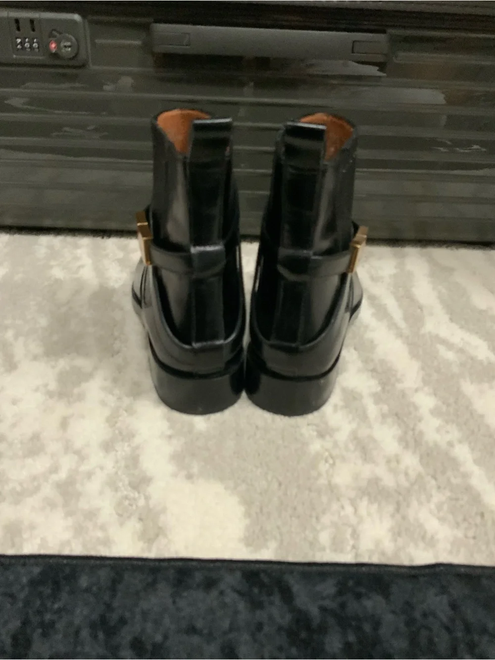 EUC TORY BURCH Black Chelsea Boots with Wrapped Heel - Size 8